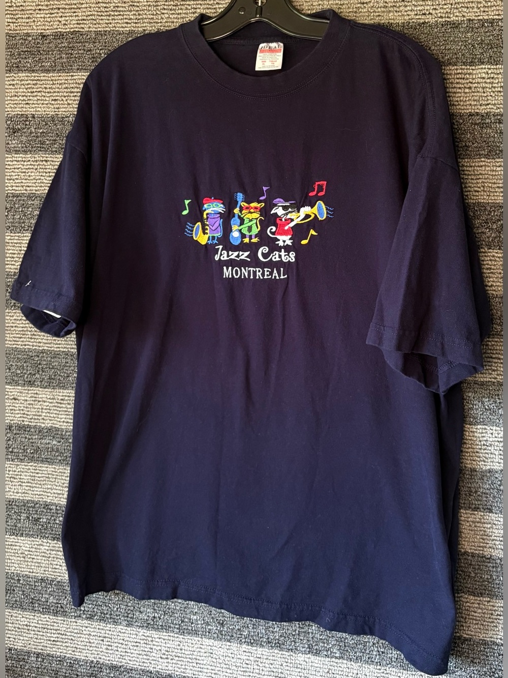 Vintage Y2K Jazz Cats Montreal Navy Blue Embroidered T-Shirt Men’s XL EUC